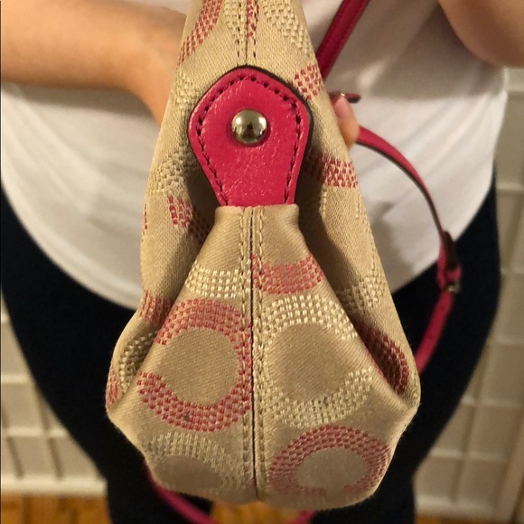 Coach Signature C Crossbody - Picture 5 of 8